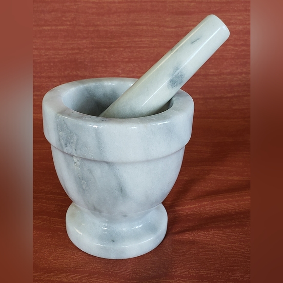 Mortar and Pestle Set Made of Marble - Picture 2 of 7